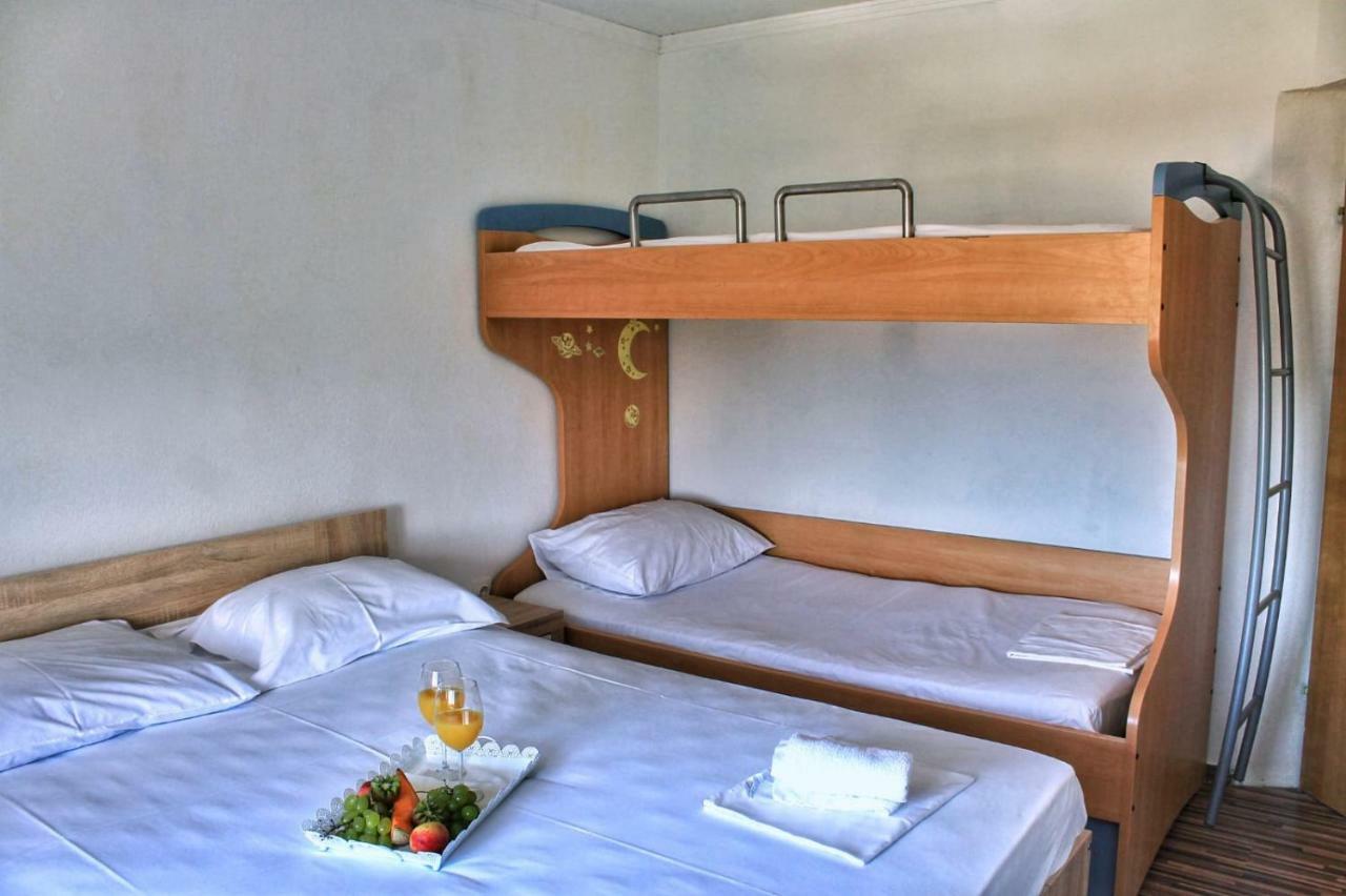 Penhaus Apartman Angelus Drage Pakostane Ngoại thất bức ảnh